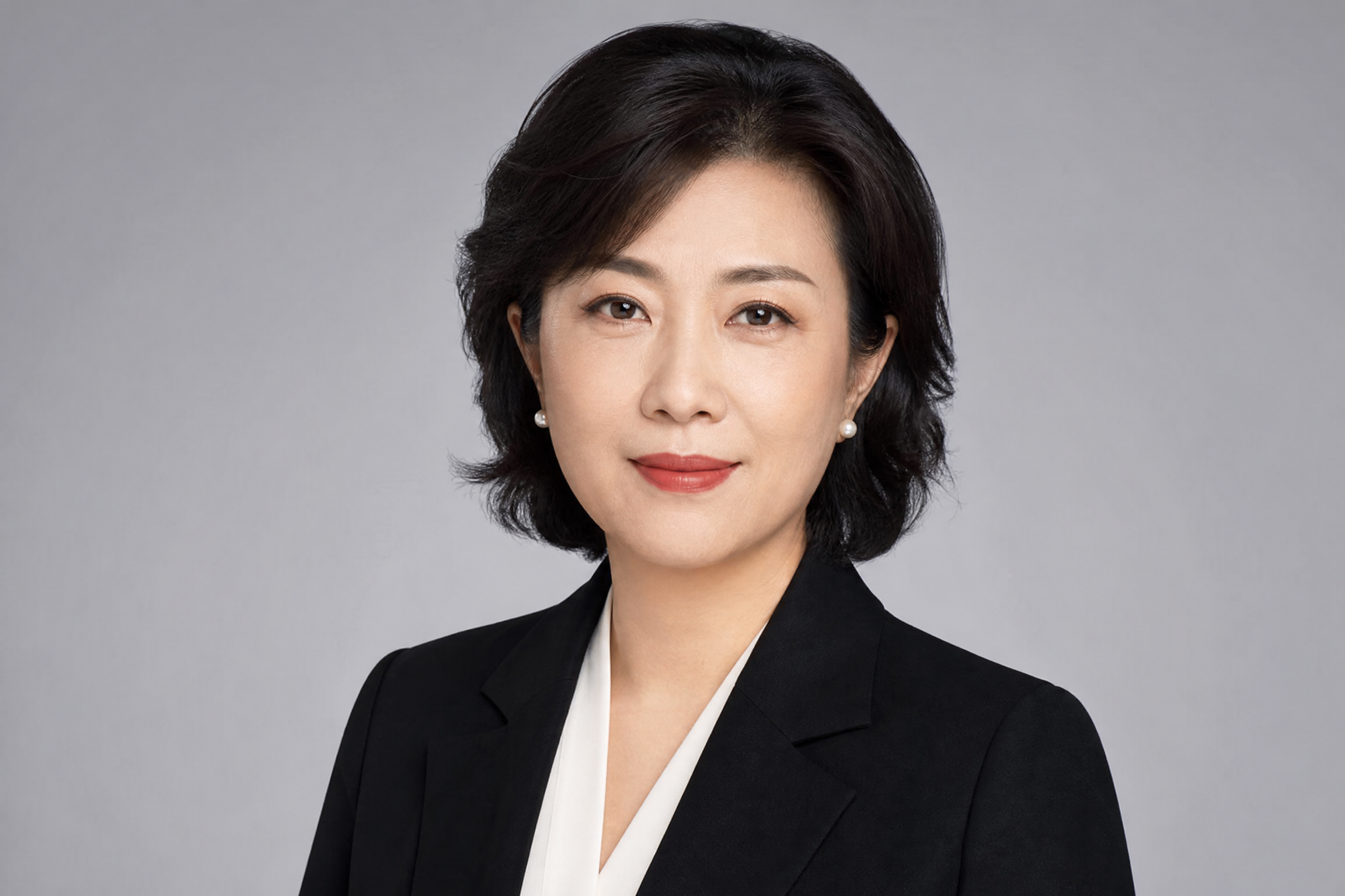 李芳